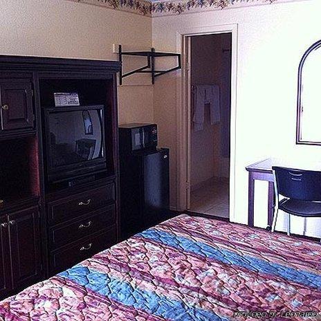 Scottish Inns Carrollton Room photo